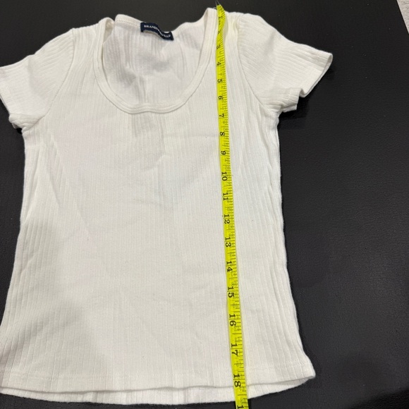 Brandy Melville White Ribbed Short Sleeve Shirt - Picture 7 of 7